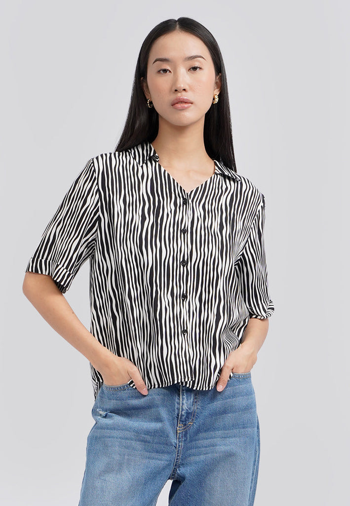 Animal Printed Short Sleeve Blouse