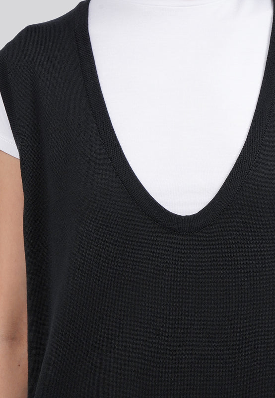 Sleeveless Knitted Midi Dress – EXECUTIVE Sleeveless Knitted Midi Dress – EXECUTIVE