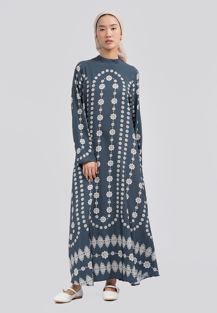 Executive x Khanaan High Neck Printed Gamis