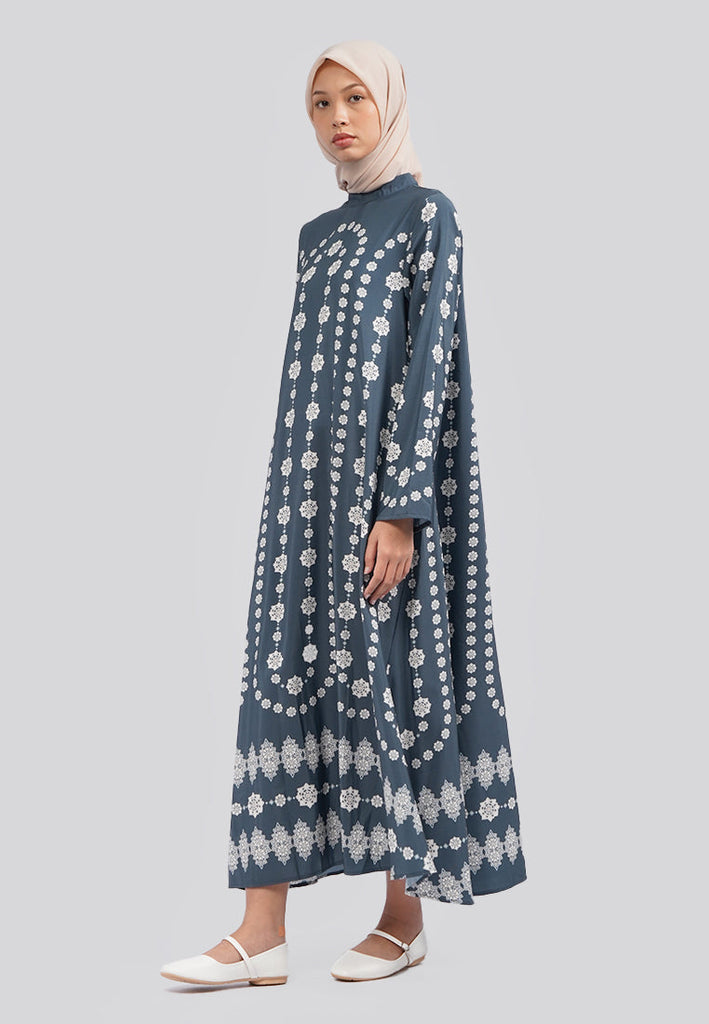 Executive x Khanaan High Neck Printed Gamis