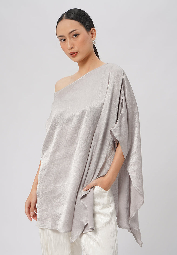 Asymmetric Sleeveless Cape