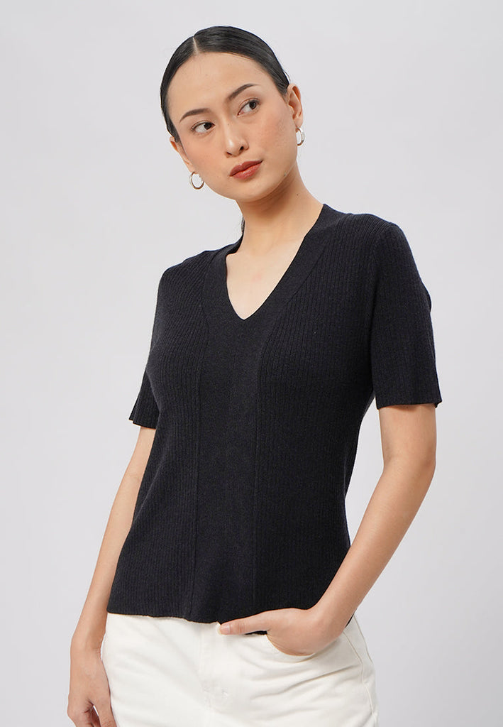 V-Neck Short Sleeve Knit Top