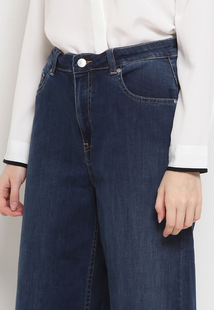 High Rise Wide Cropped Jeans