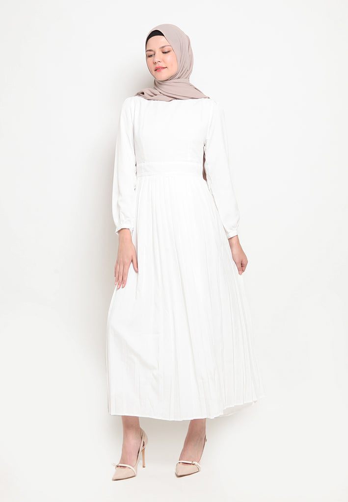 Gamis with pleats details
