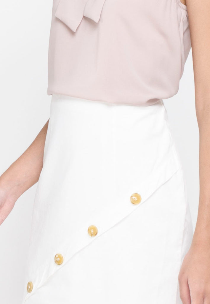 Highwaist Skirt with Horn Button Detail