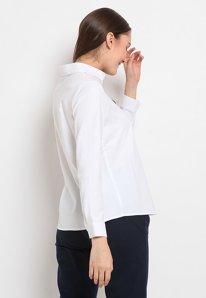 Button-up long sleeve shirt
